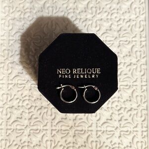 NWT NEO RELIQUE Fine Jewelry, Sterling Silver Small Hoop Earrings